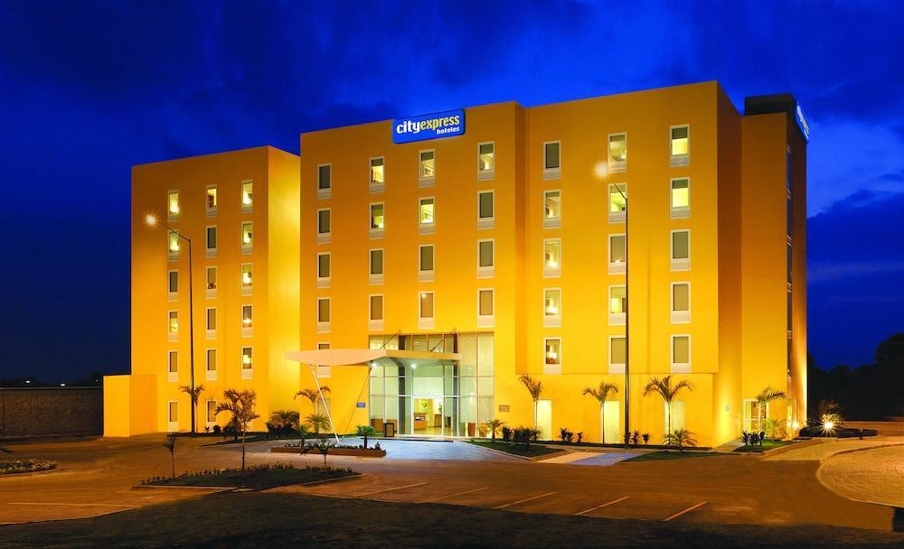 City Express By Marriott Irapuato Norte Exteriör bild