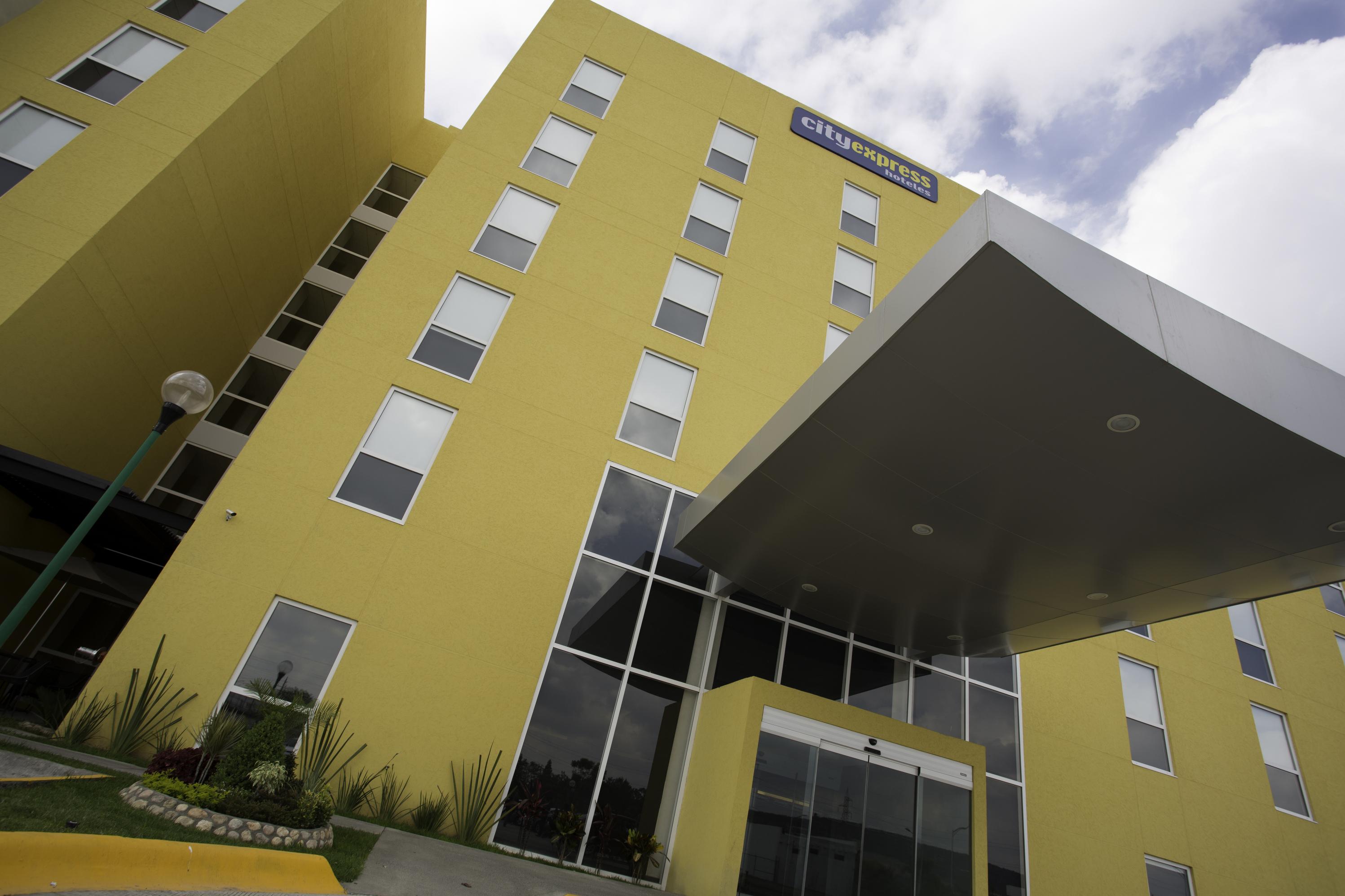 City Express By Marriott Irapuato Norte Exteriör bild